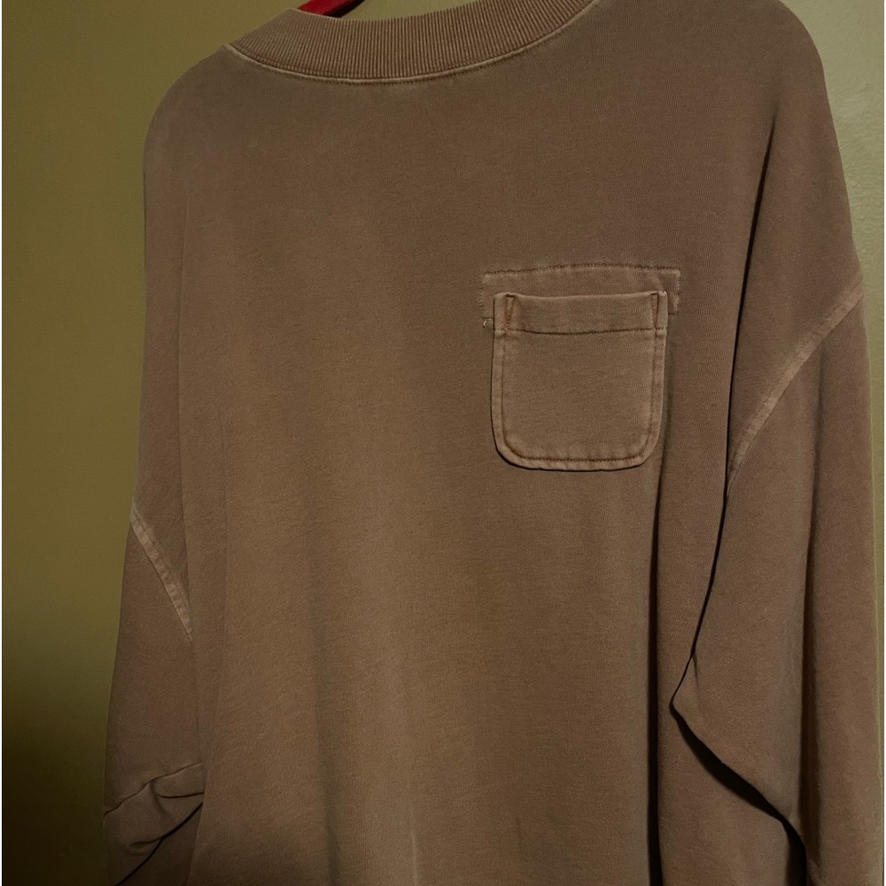Old navy vintage cropped sweatshirt. Brand new without tags! Very cute color!